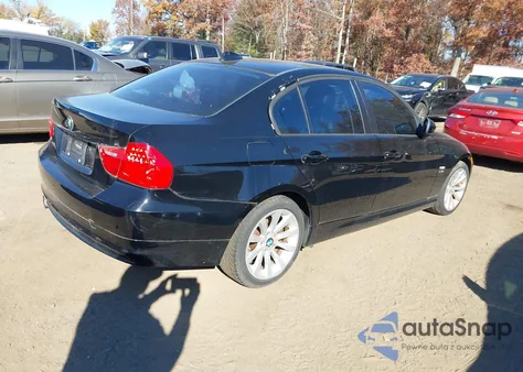 2011 BMW 328I xDrive z USA, uszkodzony, nr VIN WBAPK5C50BA654553